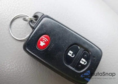 2010 Toyota Rav4 Limited z USA, uszkodzony, nr VIN 2T3YF4DV8AW021450